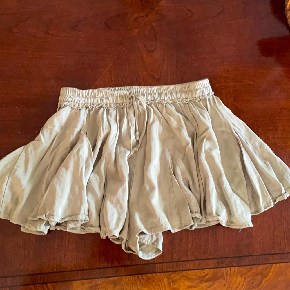Khaki green flowy  shorts